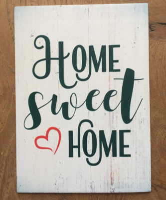 tekst op hout home sweet home