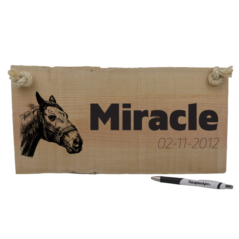 Tekst op hout Houten naambordje voor je paard inclusief geboortedatum