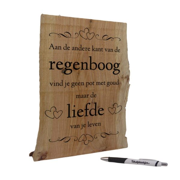 Tekst op hout - aan de andere kant van de regenboog