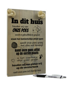 Tekst op hout - in dit huis houden wij van onze poes