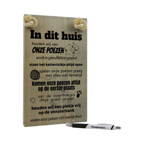 Tekst op hout - in dit huis houden wij van onze poezen
