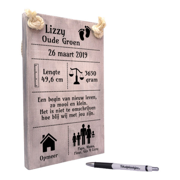 tekst op hout tekstbord - kraamcadeau geboorteplankje voetjes