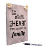 tekst op hout - tekstbord - origineel cadeau - it is not flesh and blood that makes us family