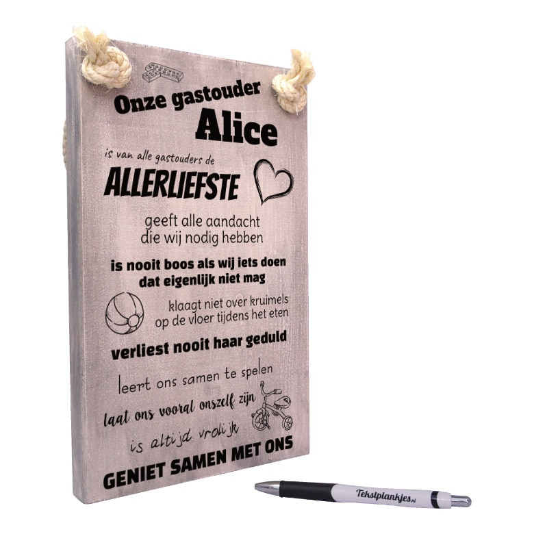 origineel cadeau gastouder - tekst op hout - onze gastouder is van alle gastouders de allerliefste