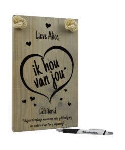 tekst op hout - origineel cadeau voor je vriendin - lieve naam ik hou van jou