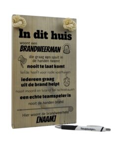 gepersonaliseerd cadeau brandweerman of brandweervrouw - in dit huis woont een brandweerman